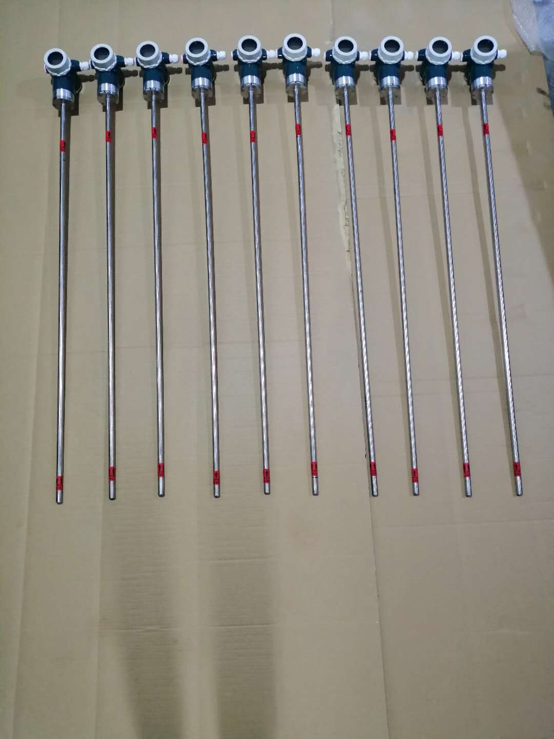 西安磁致伸縮液位計